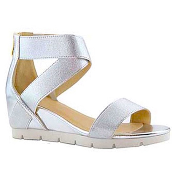 Beverly Women’s Wedge Sandal - Picture 2 of 2